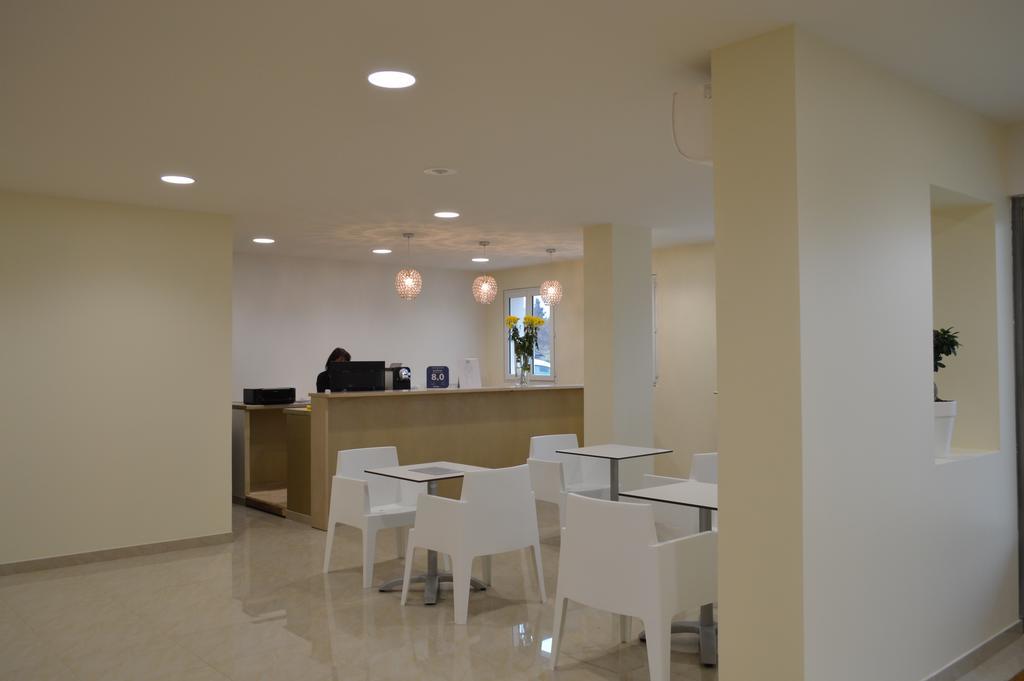 Appart'Hotel Et Chambres Essentiel Spa Arles Zewnętrze zdjęcie