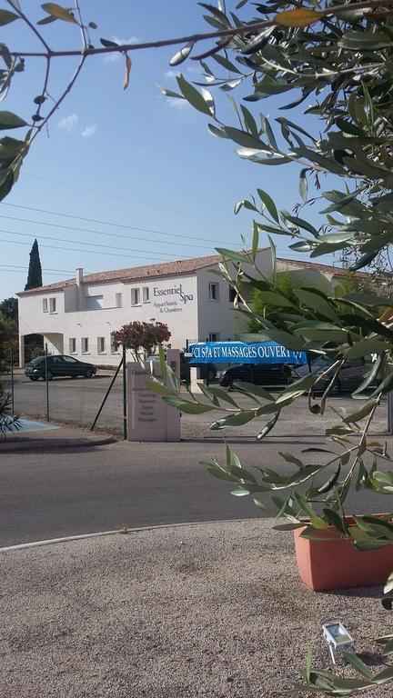 Appart'Hotel Et Chambres Essentiel Spa Arles Zewnętrze zdjęcie