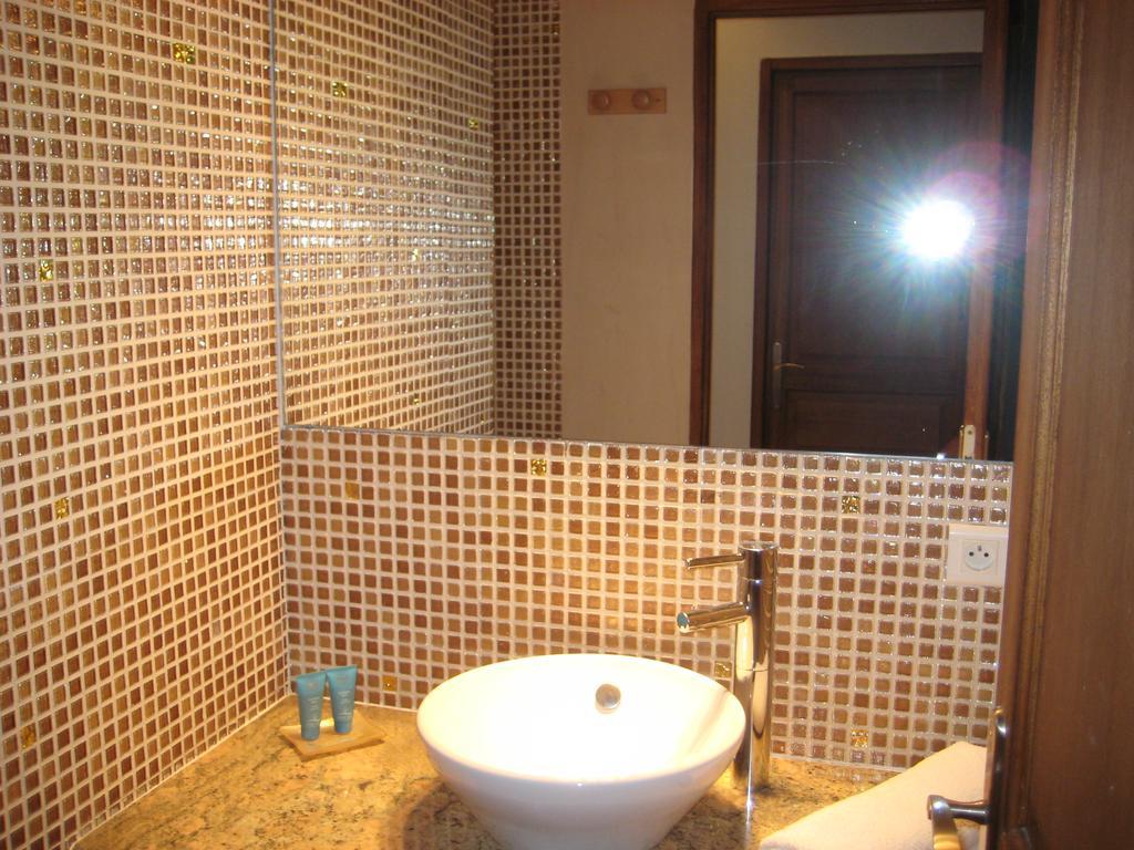 Appart'Hotel Et Chambres Essentiel Spa Arles Zewnętrze zdjęcie