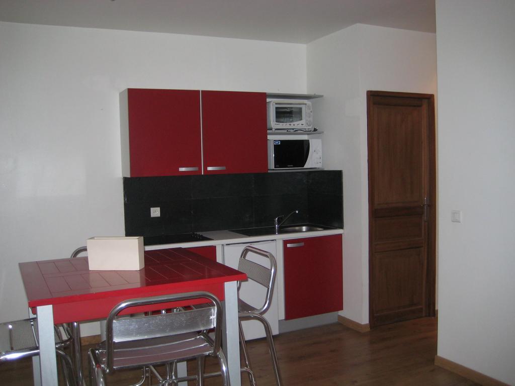 Appart'Hotel Et Chambres Essentiel Spa Arles Zewnętrze zdjęcie