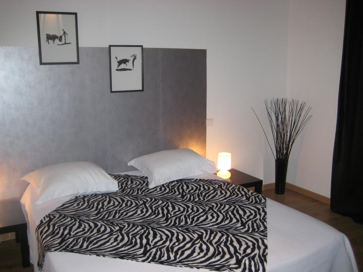 Appart'Hotel Et Chambres Essentiel Spa Arles Zewnętrze zdjęcie